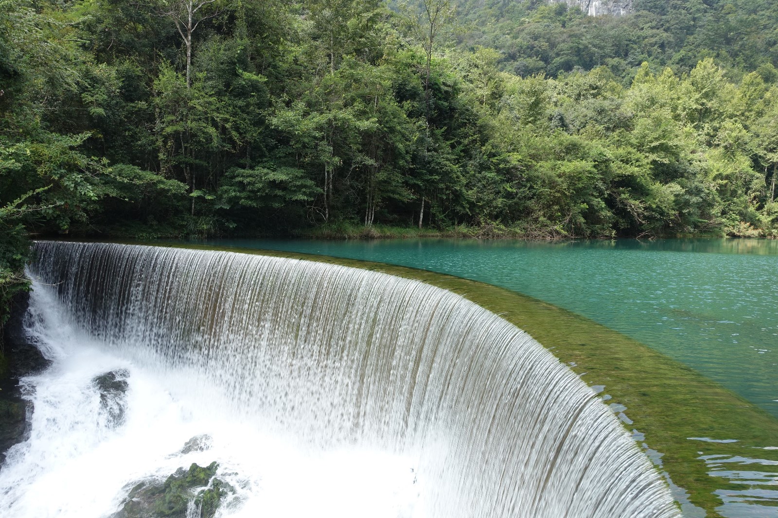 西江苗寨+荔波小七孔两日游
